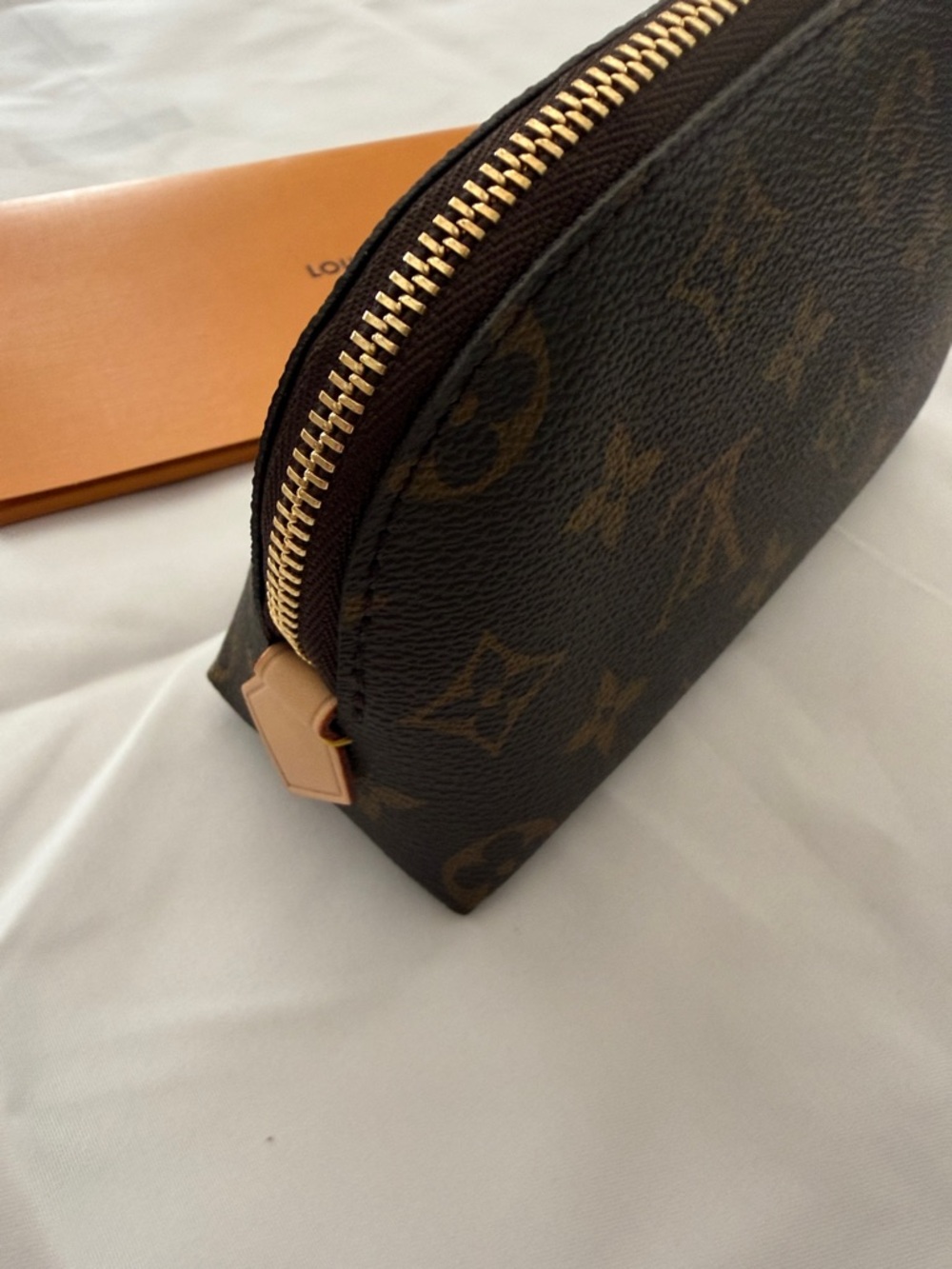 Louis Vuitton Monogram Canvas Brown and Gold Cosmetic Pouch - Picture 4 of 12